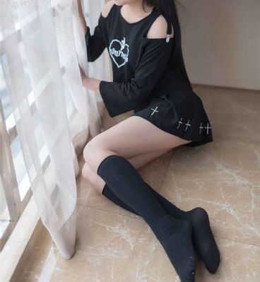 欧美秋冬街拍大衣围巾_720动漫在线观看