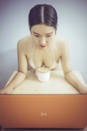 欧美人妖vdeos_剧情片手机在线观看