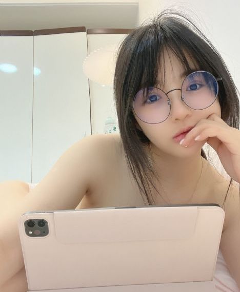 欧美紧身牛仔裤视频_BD英语日韩电影在线