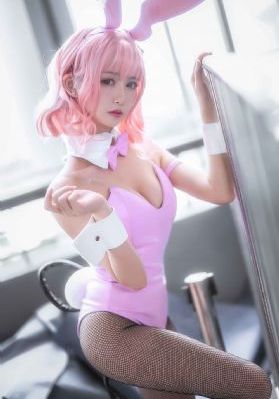2020国产美女厕所自啪_HDHD高清在线观看